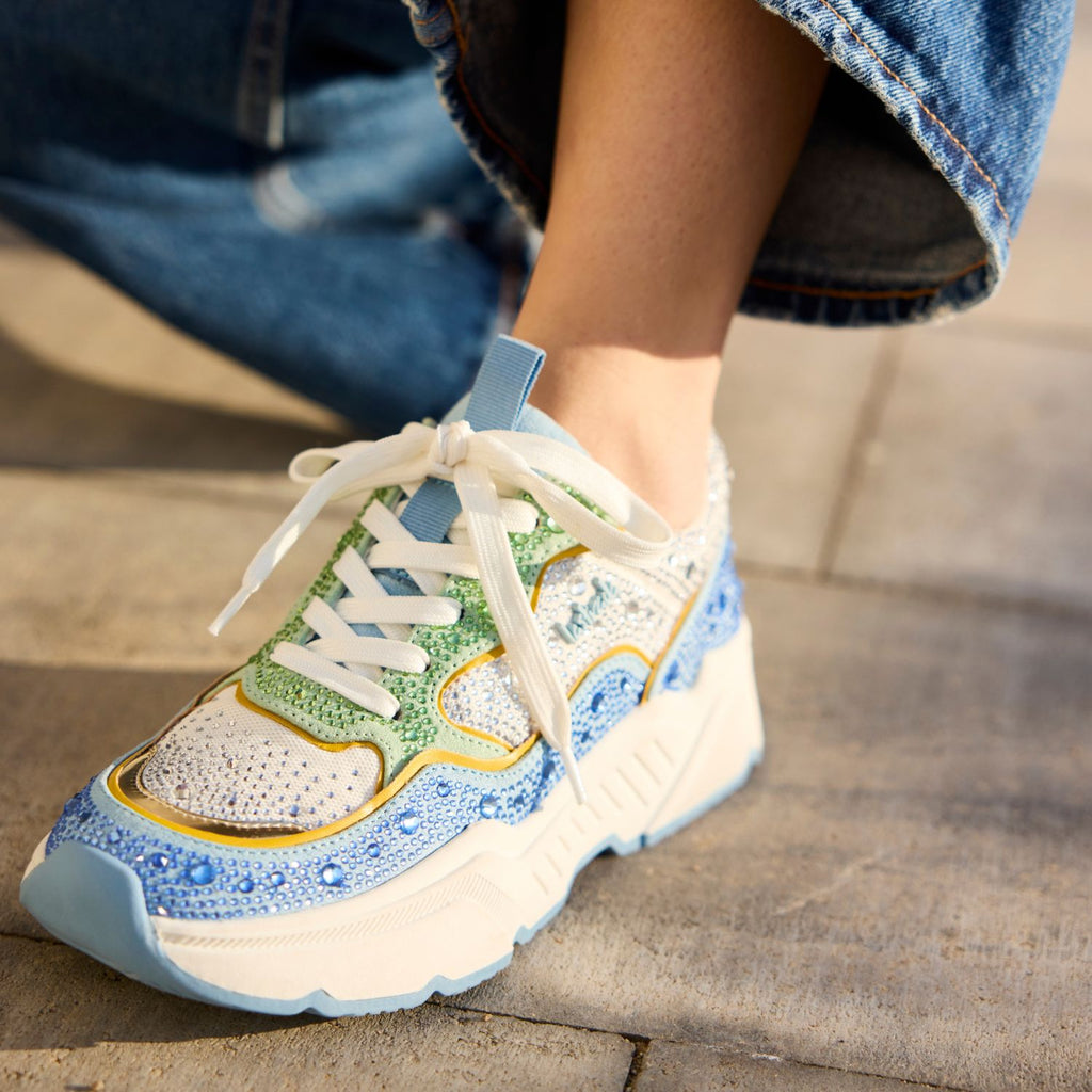 Sneaker met steentjes lichtblauw textiel