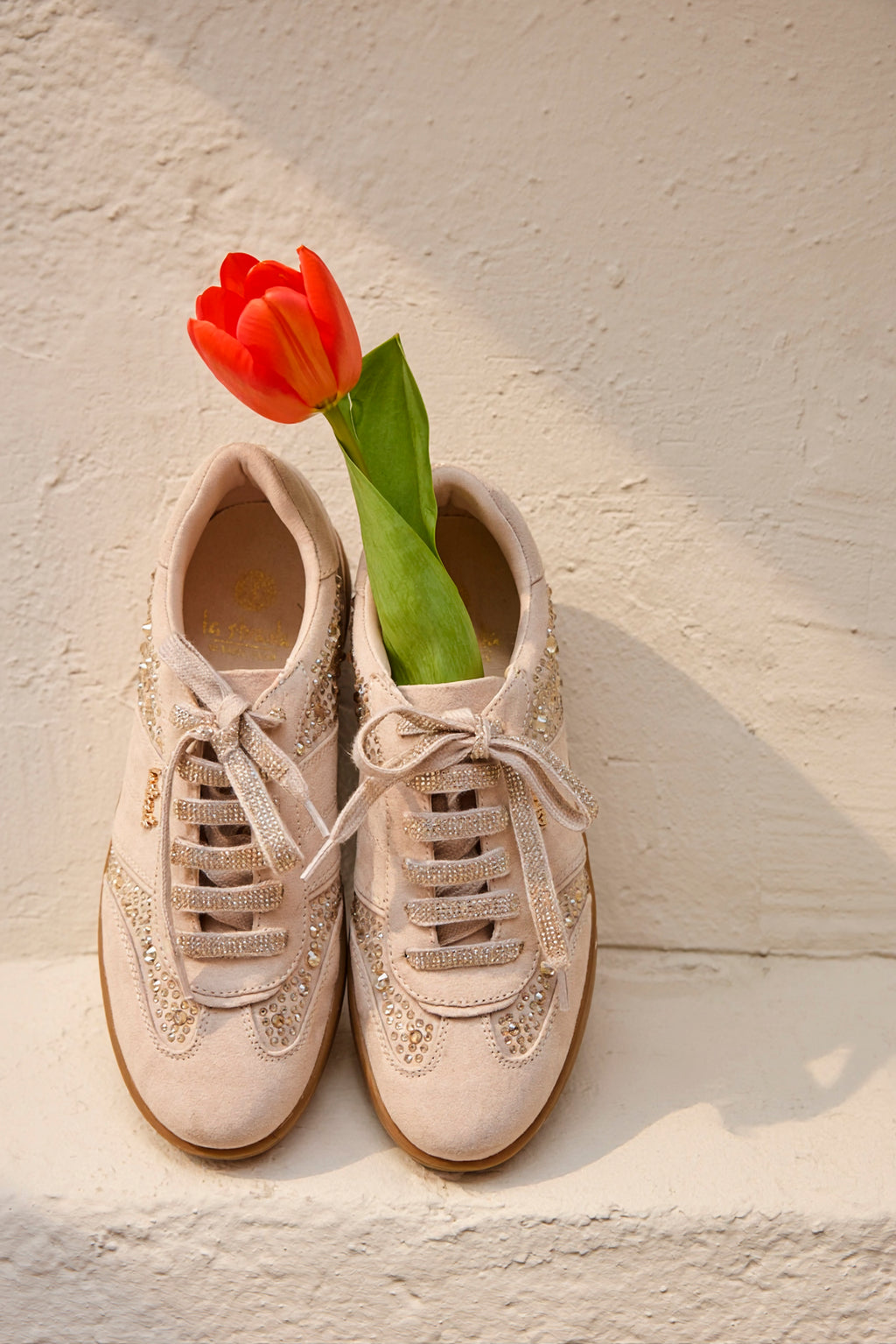 Sneaker met steentjes beige textiel