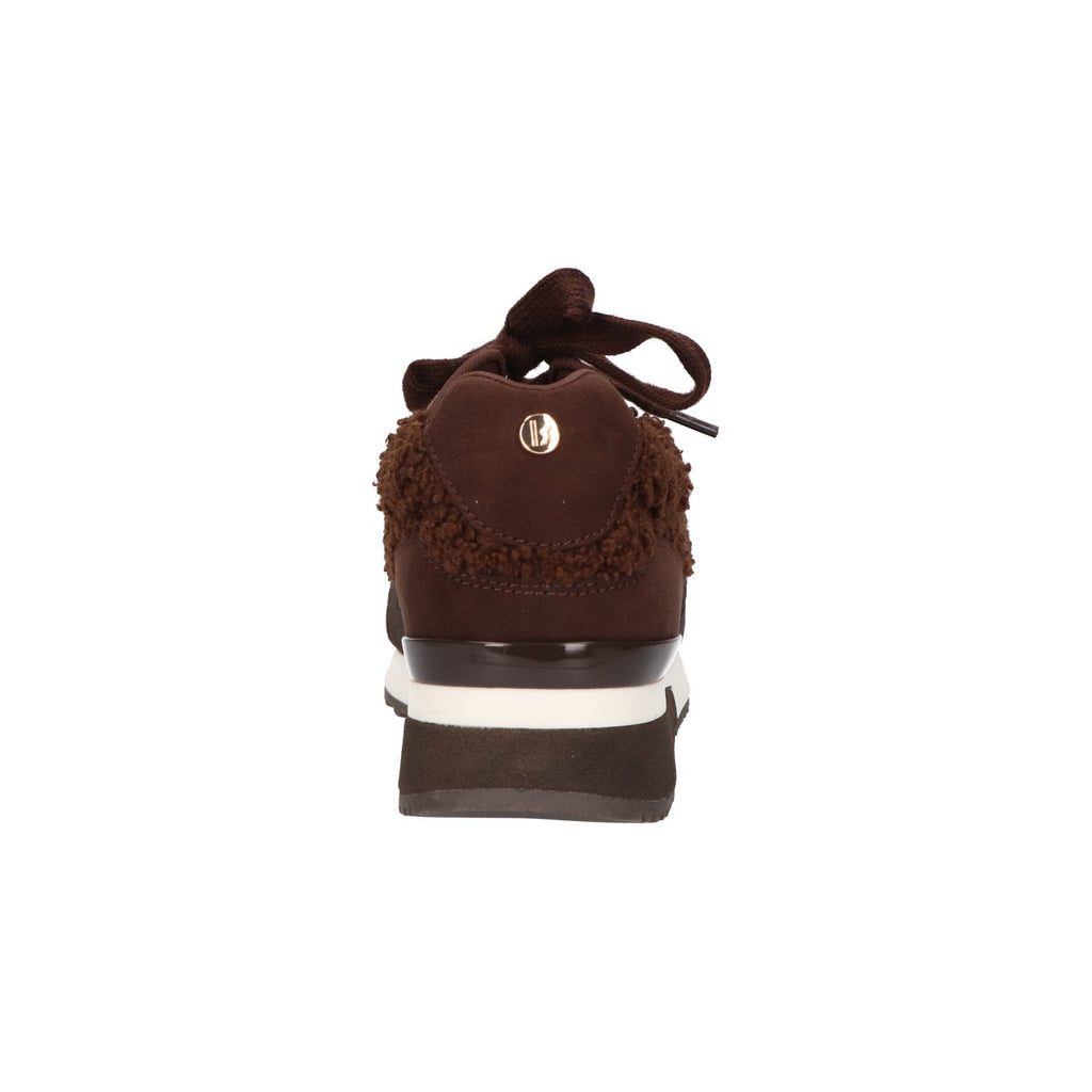 Bruine winter sneaker voor dames met teddy- en microafwerking, memory foam voetbed en vetersluiting van La Strada.