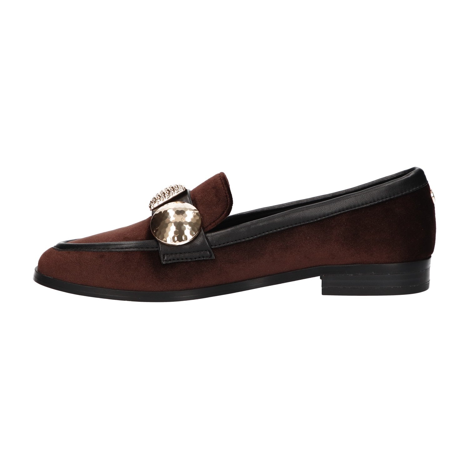 Bruine dames loafer met opvallende goudkleurige gesp en comfortabel memory foam voetbed van La Strada.